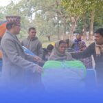 लहानका विभिन्न वडाका गरीब दलित र विपन्न परीवारलाइ नगरपालिका द्वारा फाइवर कम्बल वितरण ।